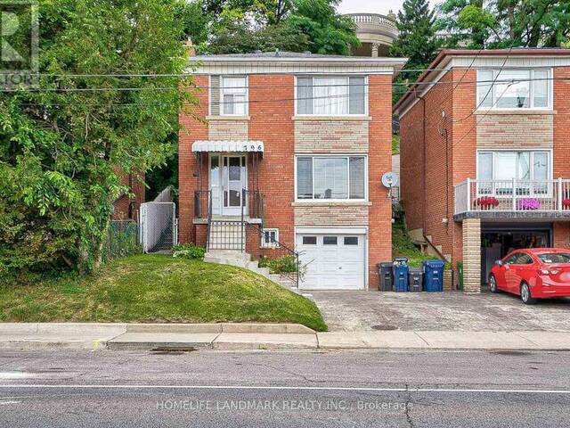 796 DAVENPORT ROAD Toronto Ontario, M6G 2B3