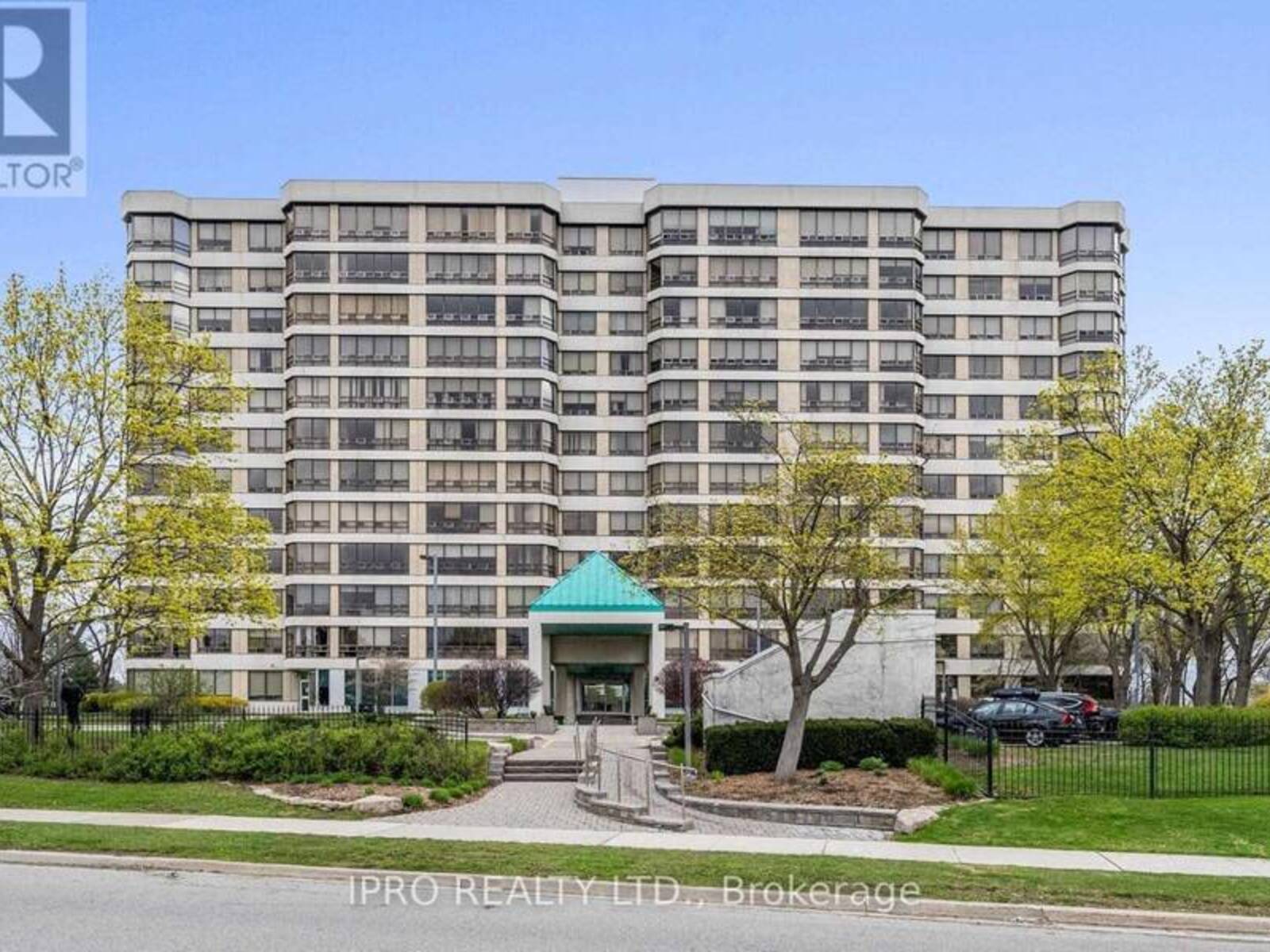 #202 - 330 MILL STREET, Brampton, Ontario L6Y 3V3