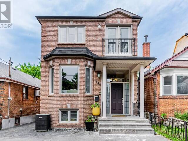 384 WINNETT AVENUE Toronto Ontario, M6C 3M1