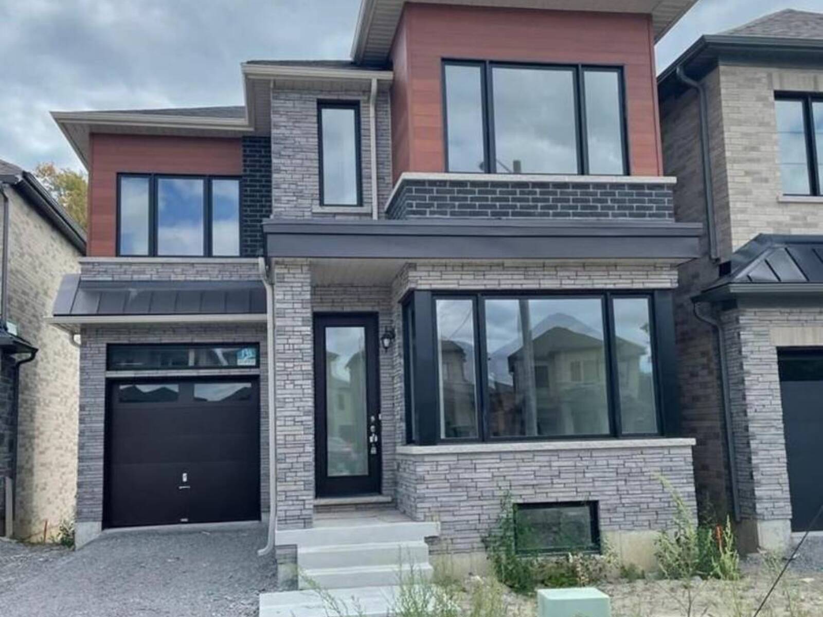 36 HEARTH PLACE, Toronto, Ontario M1C 0C4