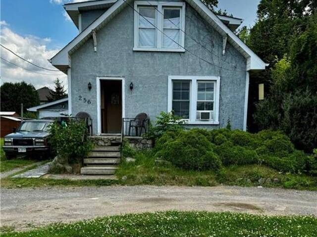 256 BARTON STREET Hamilton Ontario, L8E 2K5