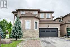 2 REINDEER CRESCENT | Vaughan Ontario | Slide Image Three