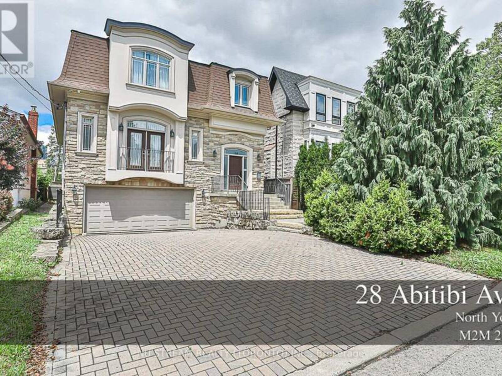 28 ABITIBI AVENUE, Toronto, Ontario M2M 2V1