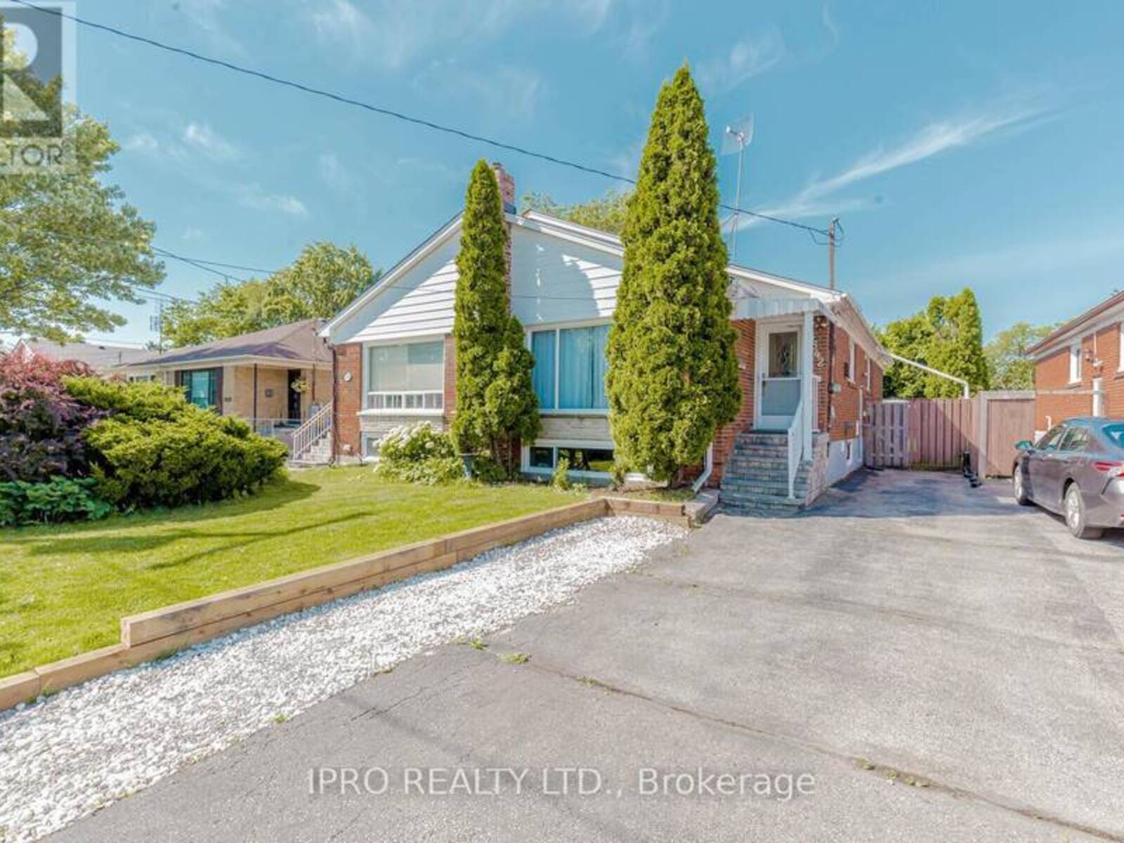 3542 ASHCROFT CRESCENT, Mississauga, Ontario L5C 2E7