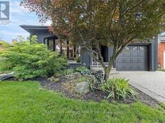 19 MINSTREL COURT Hamilton Ontario, L9C 5T3