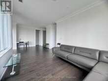 RG07 - 18 UPTOWN DRIVE | Markham Ontario | Slide Image Thirteen