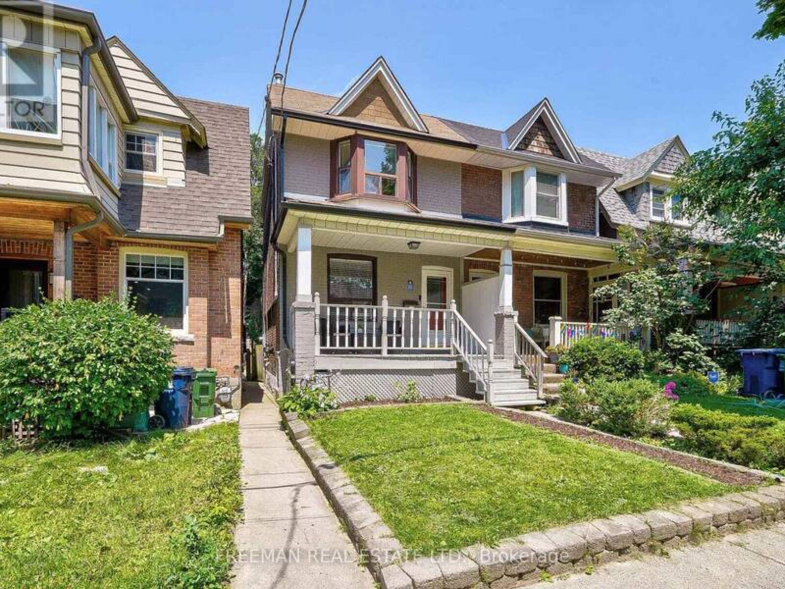 36 EASTMOUNT AVENUE, Toronto, Ontario M4K 1V1