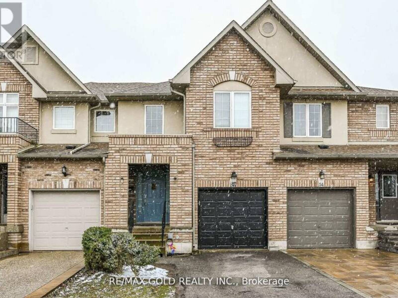 56 MEADOW WOOD CRESCENT, Hamilton, Ontario L8J 3Z8