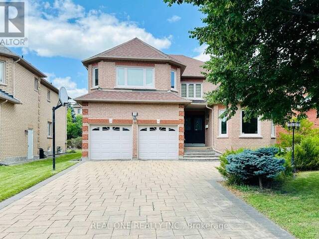 18 HENRICKS CRESCENT Richmond Hill Ontario, L4B 3W4