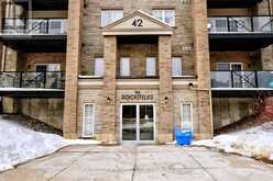 410 - 42 FERNDALE DRIVE S | Barrie Ontario | Slide Image Three