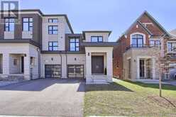 20 HILTS DRIVE | Richmond Hill Ontario | Slide Image Two