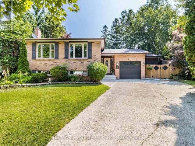 8 ADAMS COURT Halton Hills Ontario, L7J 2V8