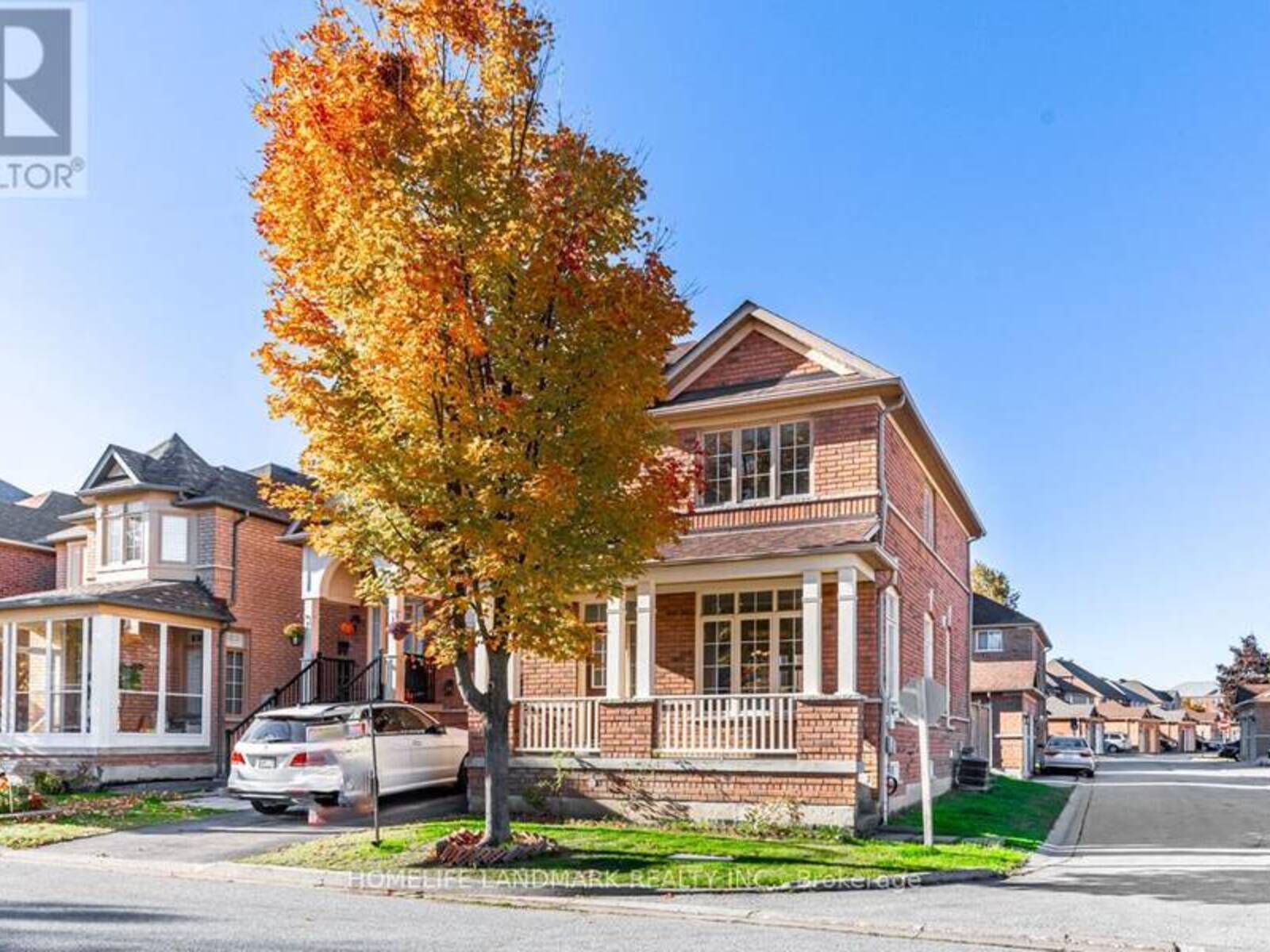 24 CRAWFORD STREET, Markham, Ontario L6C 2L4