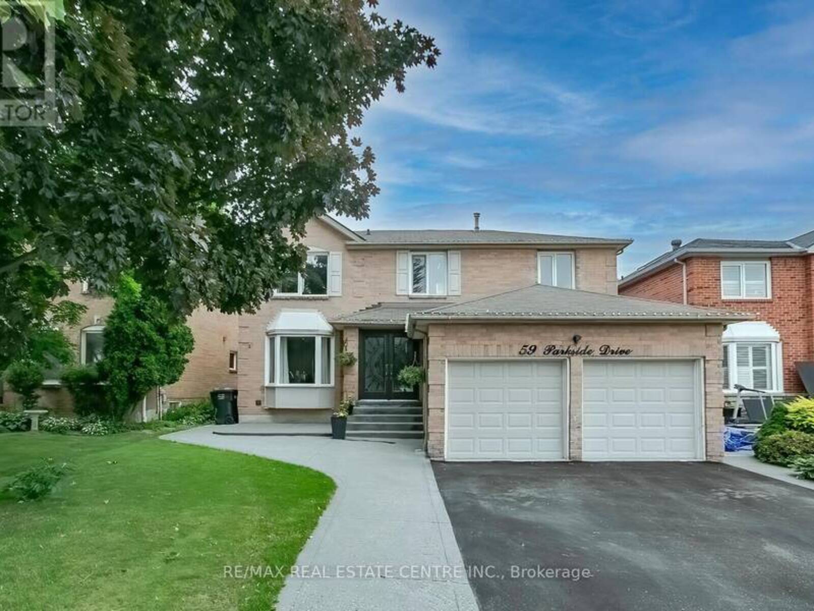 59 PARKSIDE DRIVE E, Brampton, Ontario L6Y 3A1