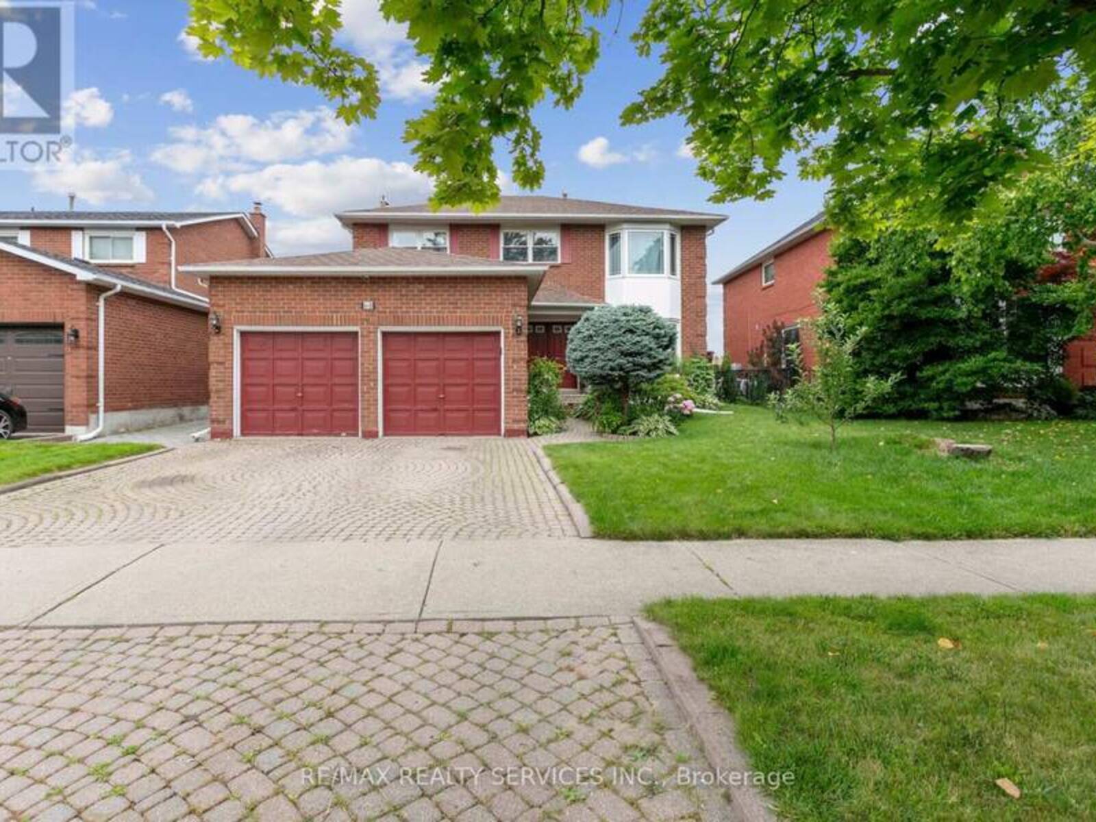 68 BURGBY AVENUE, Brampton, Ontario L6X 3A4