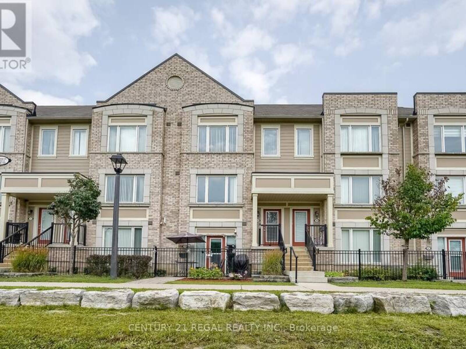 109 - 1 BECKENROSE COURT, Brampton, Ontario L6Y 6G2