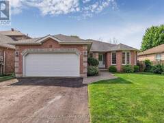 37 LIVIA HERMAN WAY Barrie Ontario, L4M 6X1