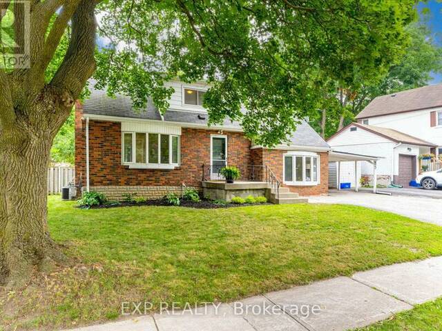 83 LUNDY'S LANE Newmarket Ontario, L3Y 3R9