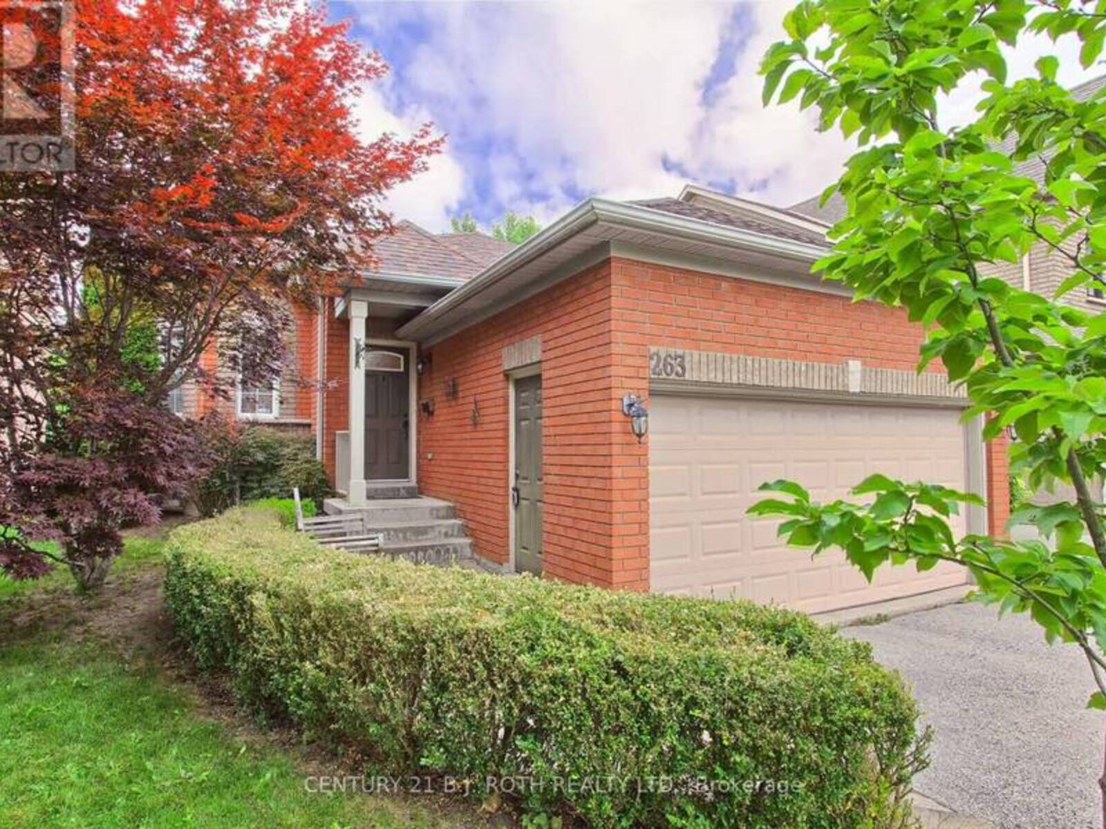 263 PAXTON CRESCENT, Newmarket, Ontario L3X 2C4