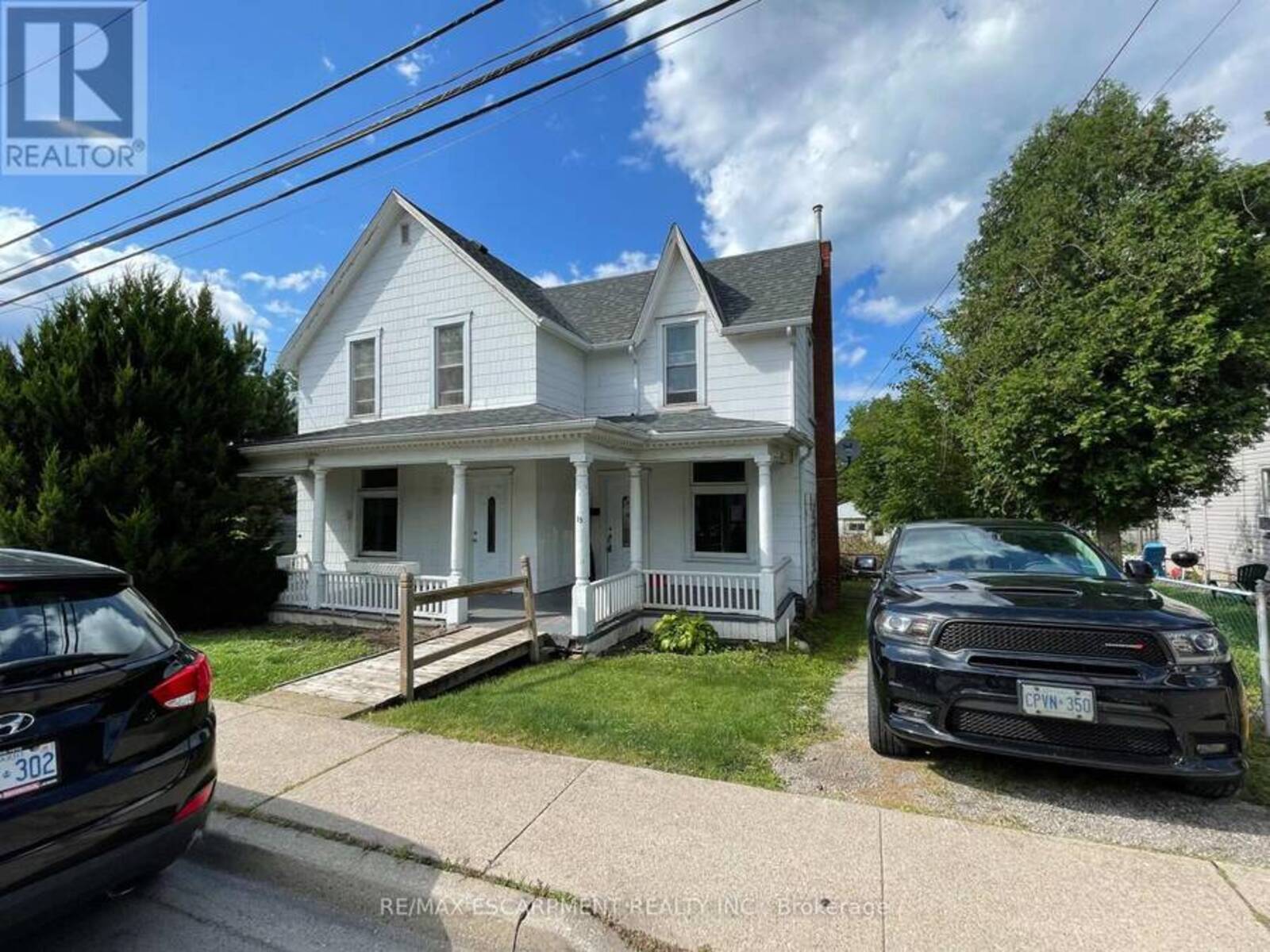 15 & 17 JONES STREET, Hamilton, Ontario L8G 3H7