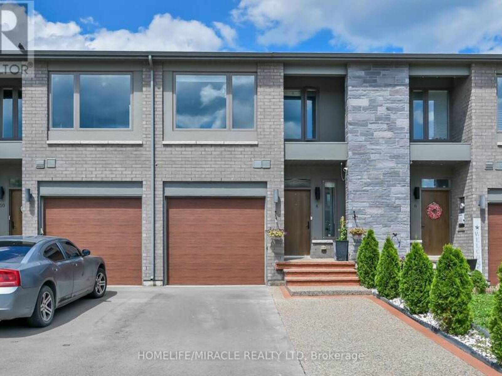 8 BEDROCK DRIVE, Hamilton, Ontario L8J 0K6