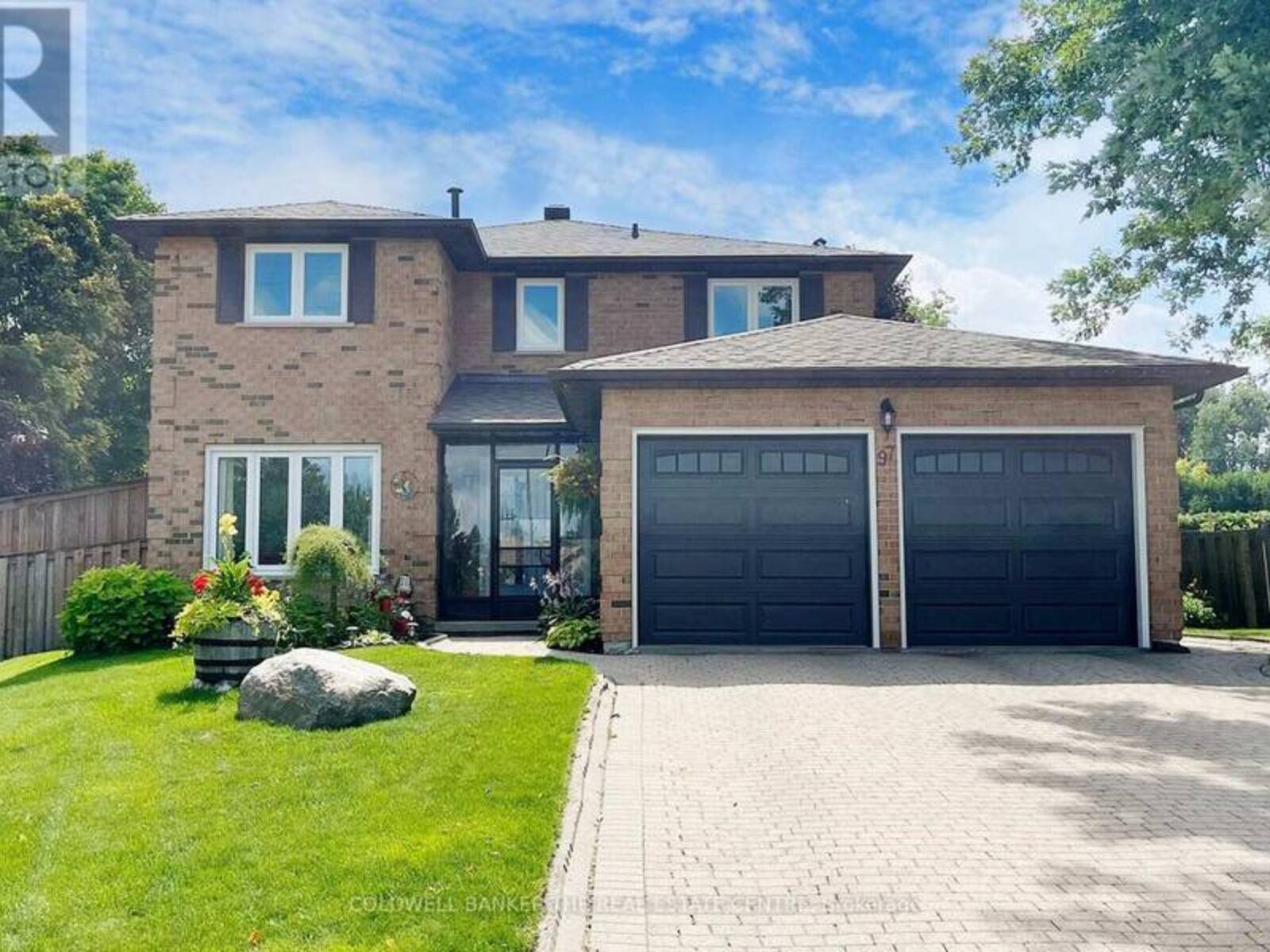 97 LITTLE COURT, Newmarket, Ontario L3Y 6S4