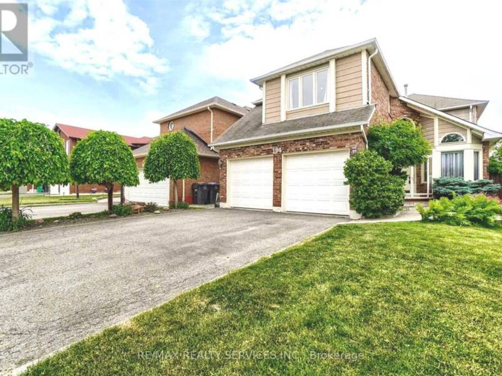 104 LORD SIMCOE DRIVE, Brampton, Ontario L6S 5G9