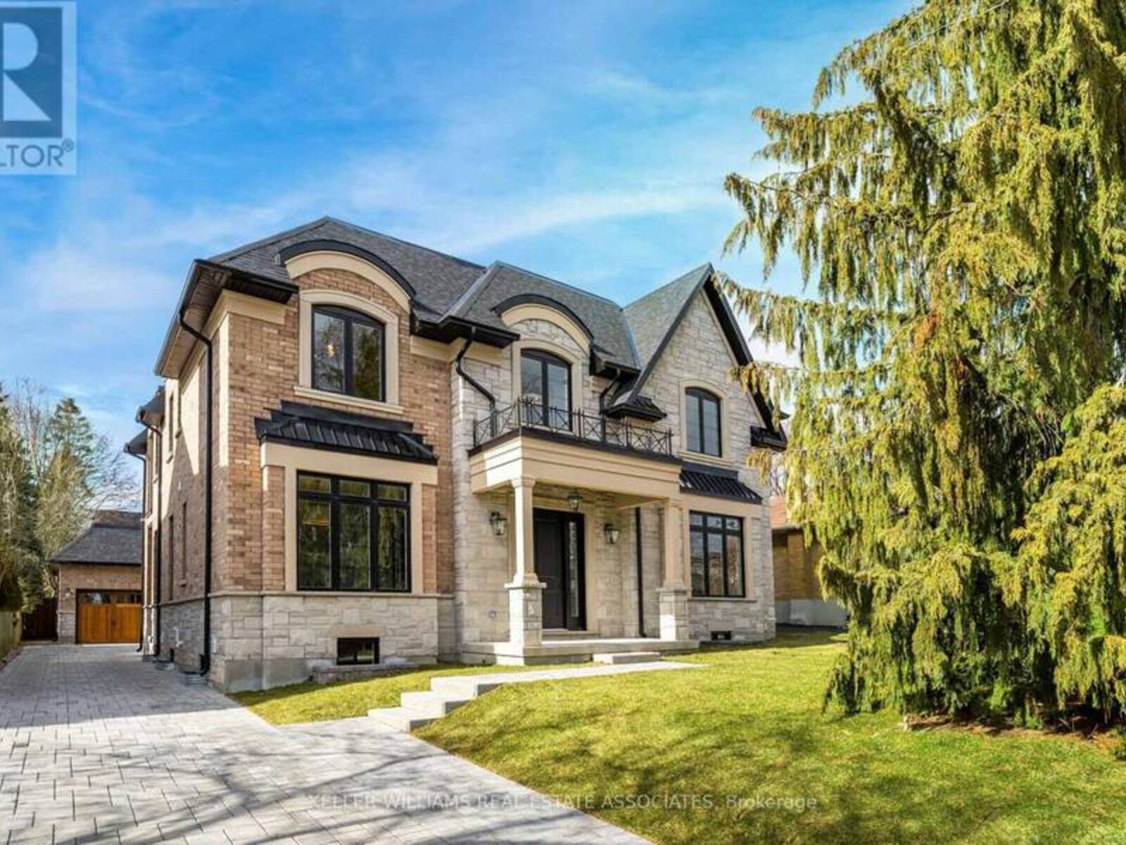 501 AVONWOOD DRIVE, Mississauga, Ontario L5G 1Y8