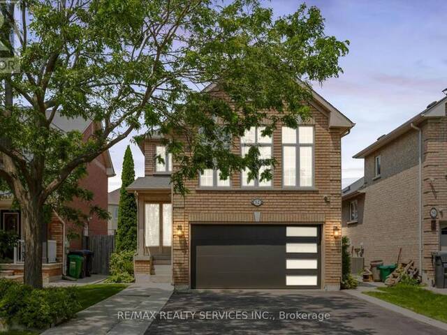 52 SUNNY GLEN CRESCENT Brampton Ontario, L7A 2C6