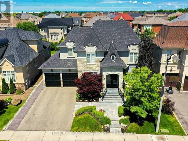 11 LOUVRE CIRCLE Brampton Ontario, L6P 1W2