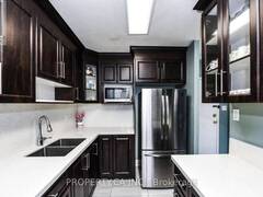 102 - 1050 STAINTON DRIVE Mississauga Ontario, L5C 2T7