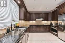 27 PATHLANE ROAD | Richmond Hill Ontario | Slide Image Nine