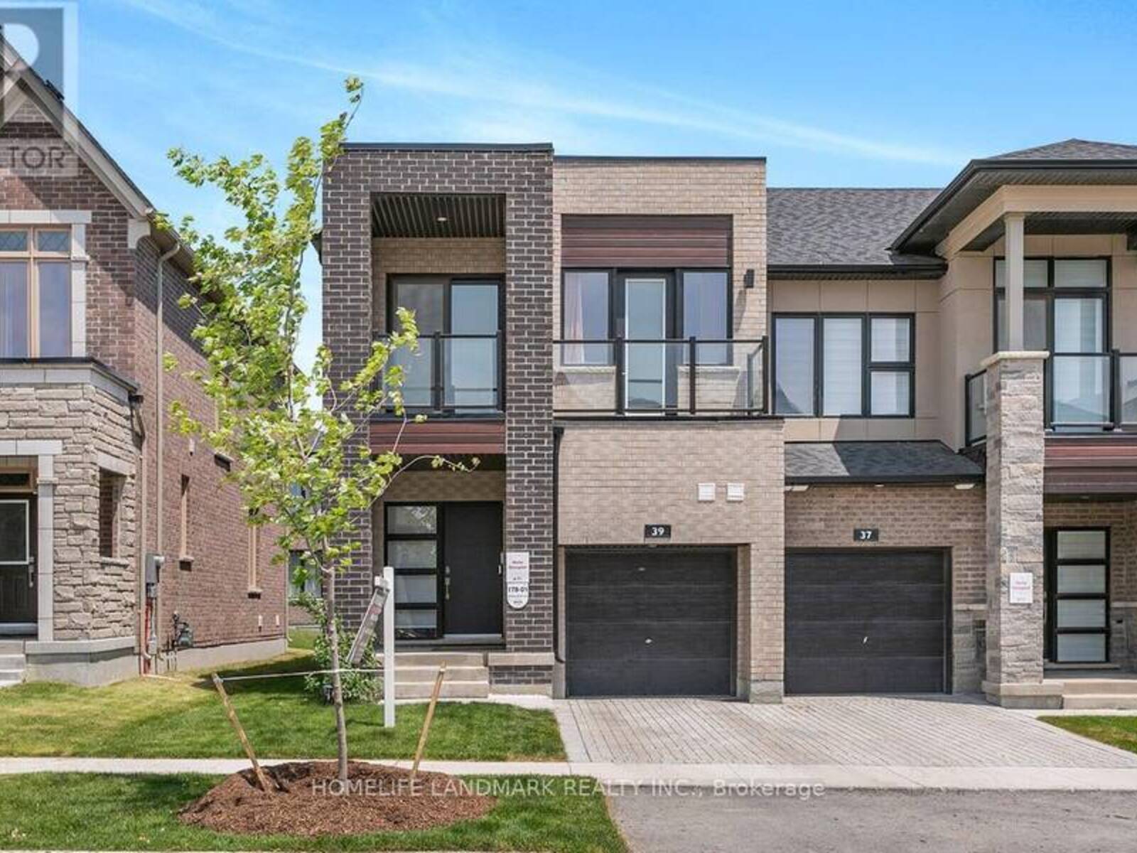 39 HARVEY BUNKER CRESCENT, Markham, Ontario L3C 3K3