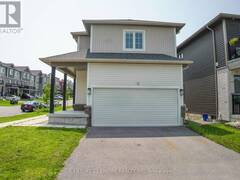 32 MABERN STREET Barrie Ontario, L9J 0B1