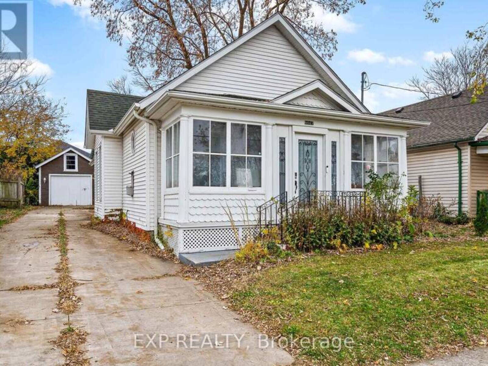 6047 ROSS STREET, Niagara Falls, Ontario L2G 4C2