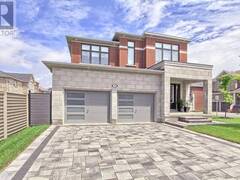 92 MAPLE FIELDS CIRCLE Aurora Ontario, L4G 0P5