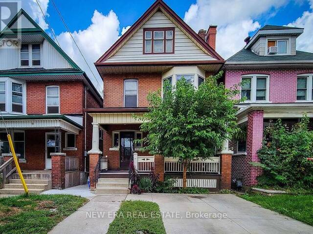 17 BARNESDALE AVENUE N Hamilton Ontario, L8L 6R4