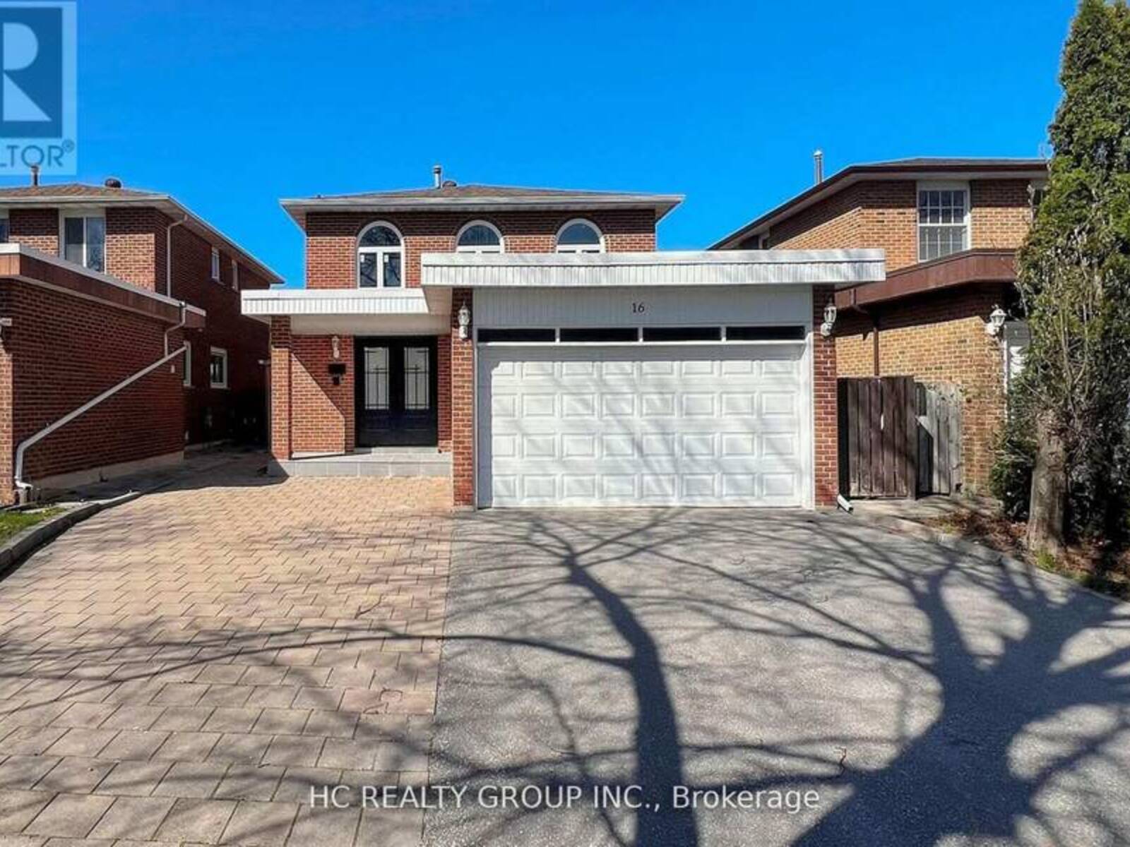 16 SIMSBURY COURT, Markham, Ontario L3R 3G7