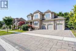 19 ROYAL COUNTY DOWN CRESCENT | Markham Ontario | Slide Image Three