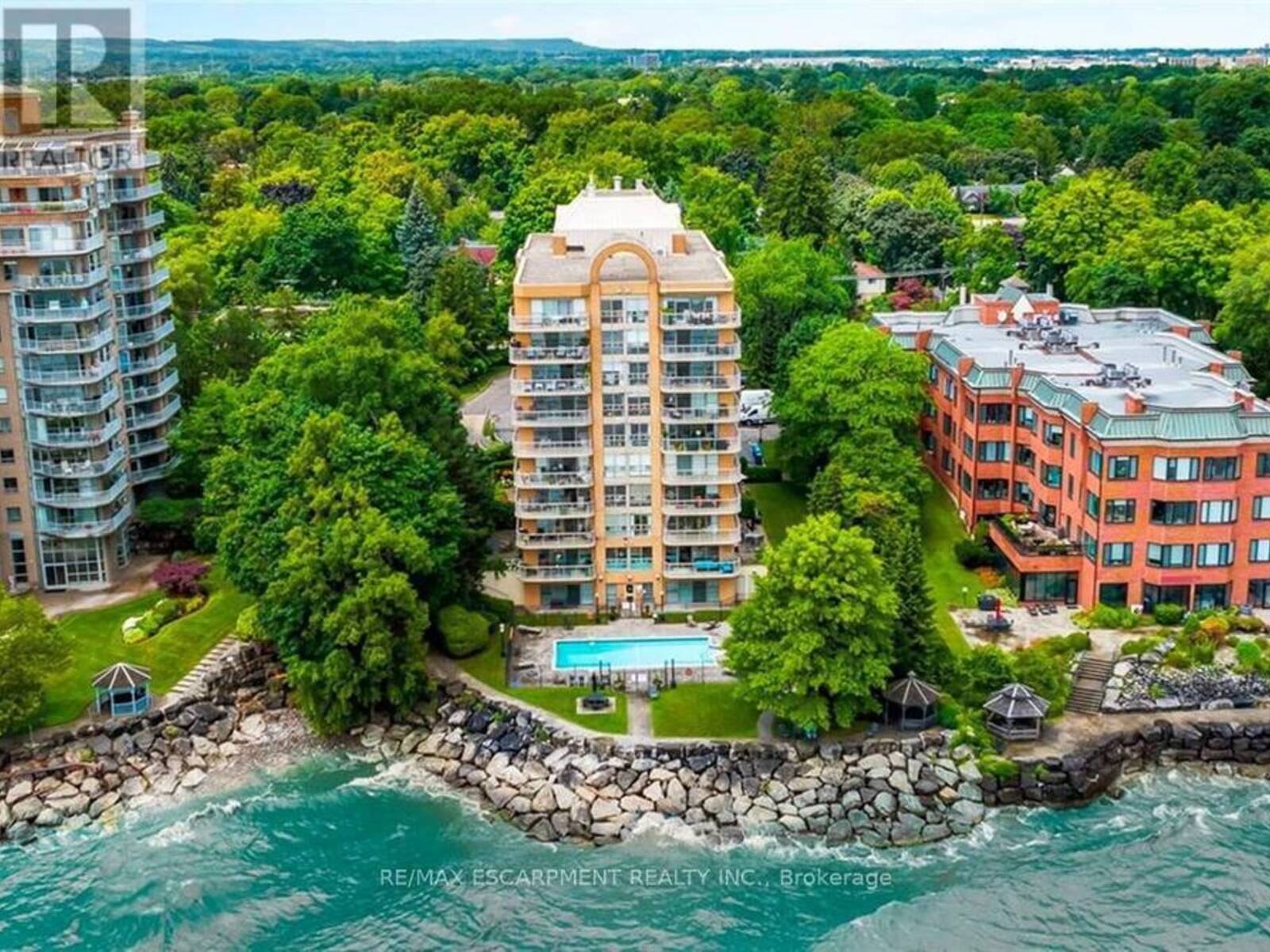 PH6 - 2210 LAKESHORE ROAD, Burlington, Ontario L7R 4J9