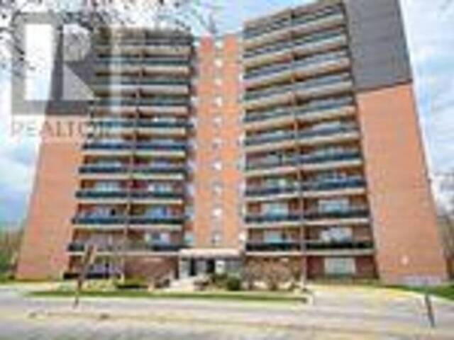 904 - 3145 QUEEN FREDERICA DRIVE Mississauga Ontario, L4Y 3A7