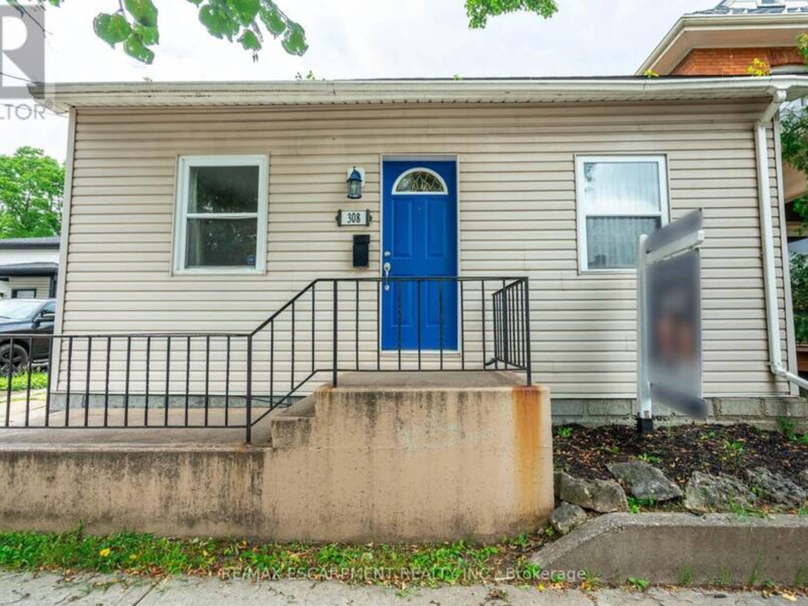 308 DALHOUSIE STREET, Brantford, Ontario N3S 3V5