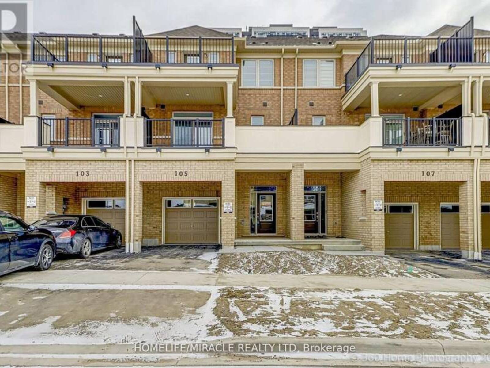 105 AIR DANCER CRESCENT, Oshawa, Ontario L1L 0V3