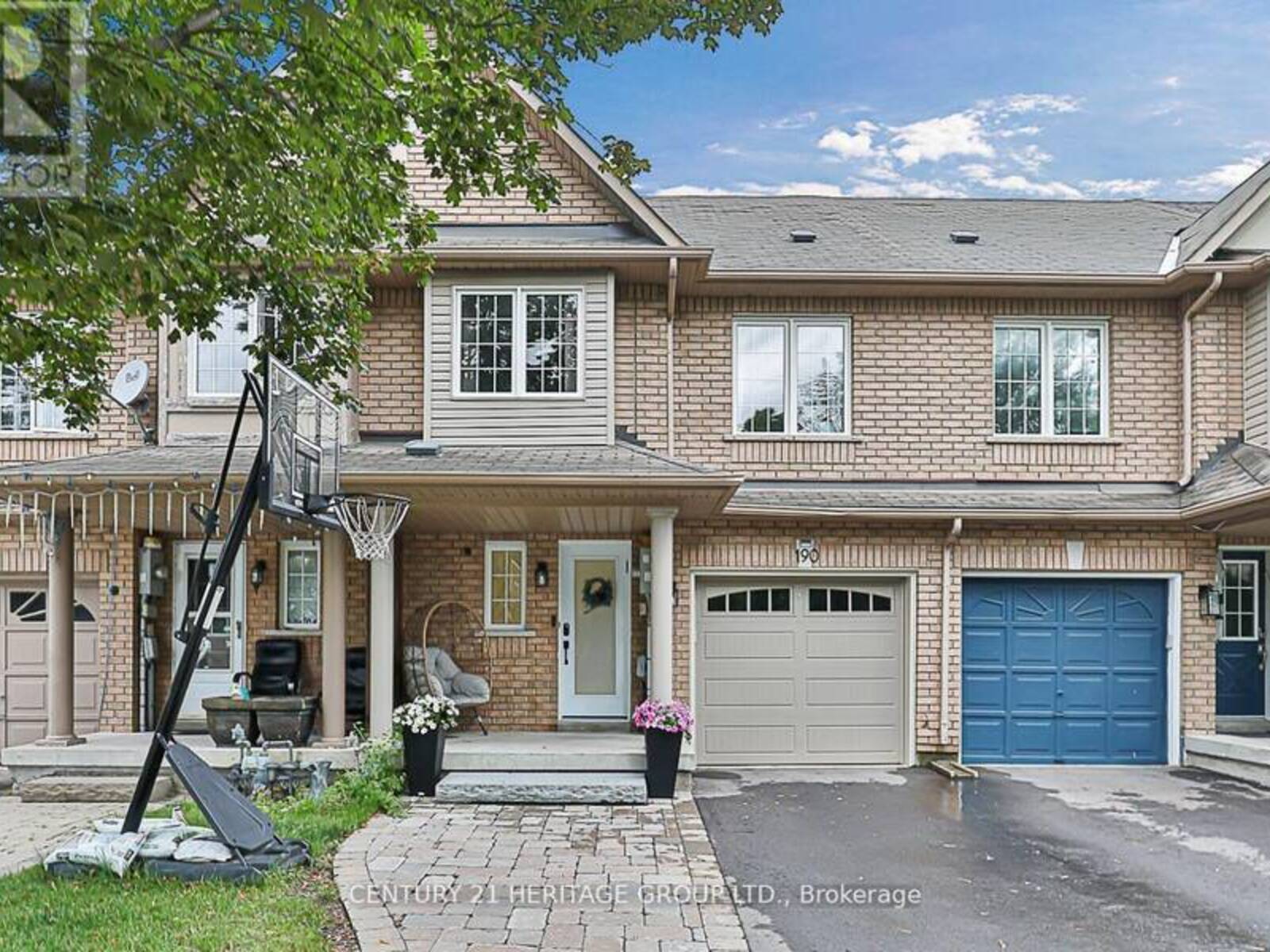 190 COLERIDGE DRIVE, Newmarket, Ontario L3X 2T4