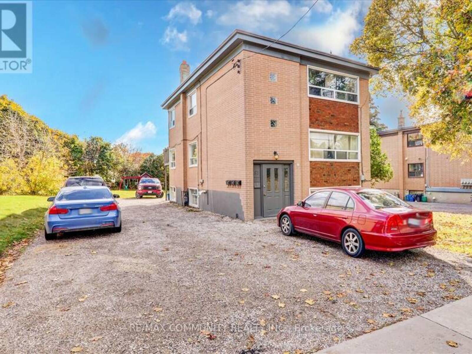 51 WENTWORTH STREET W, Oshawa, Ontario L1H 3V4