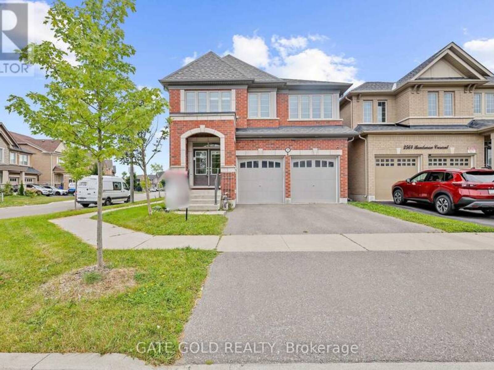 2560 BANDSMAN CRESCENT, Oshawa, Ontario L1L 0M2