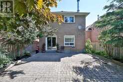 9 SPRINGER DRIVE | Richmond Hill Ontario | Slide Image Thirty-one