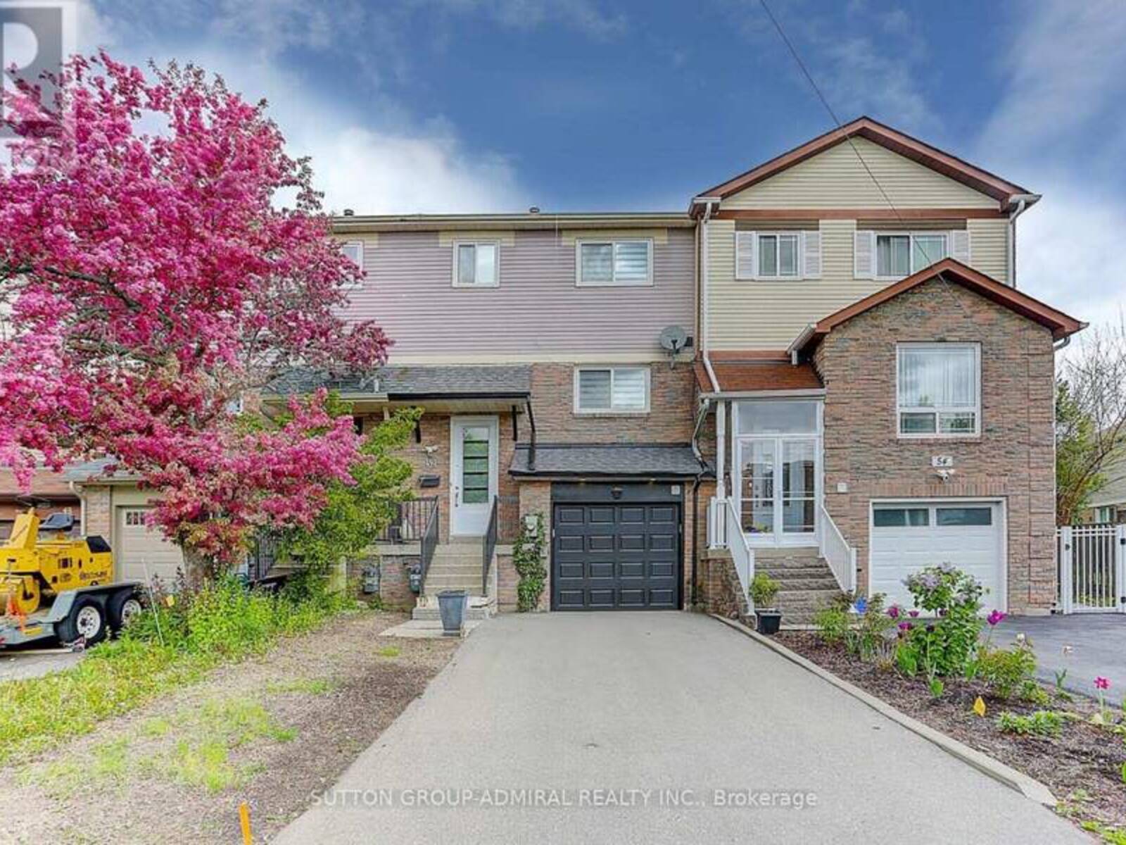 52 CHABAD GATE, Vaughan, Ontario L4J 2R3