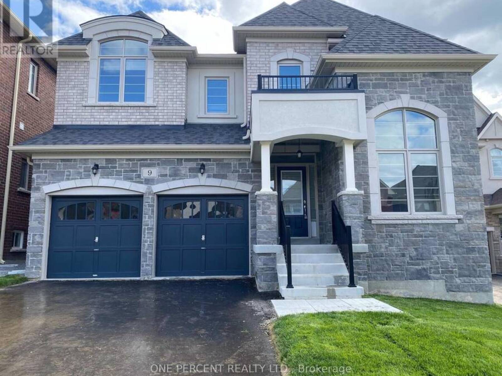 9 GOODWIN COURT, East Gwillimbury, Ontario L0G 1V0