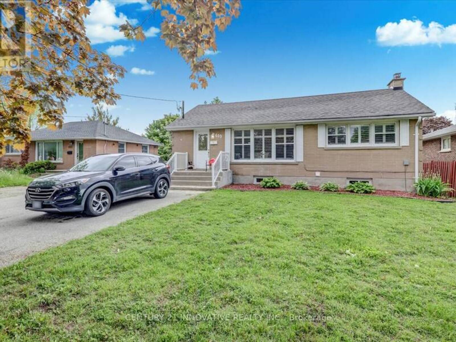 449 FERNHILL BOULEVARD, Oshawa, Ontario L1J 5J6